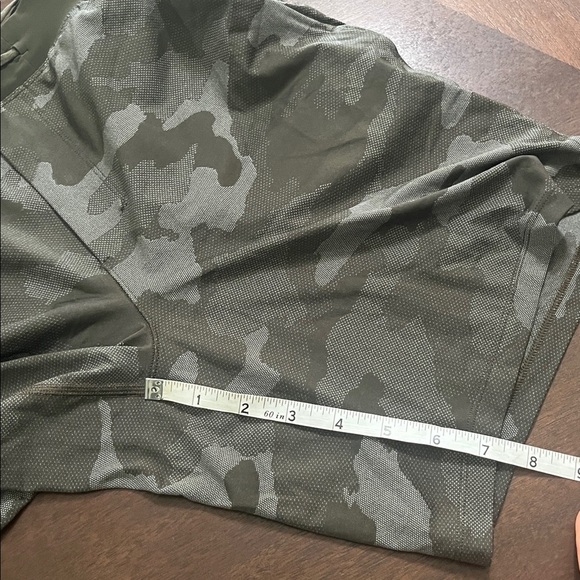 Lululemon men’s short - Picture 13 of 13